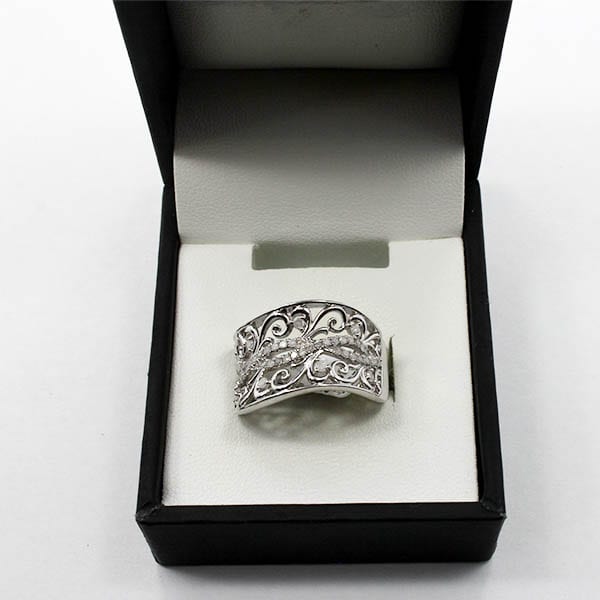 Diamond & White Gold Ring (3.85 Grams – 0.33 Carats) Jewelry